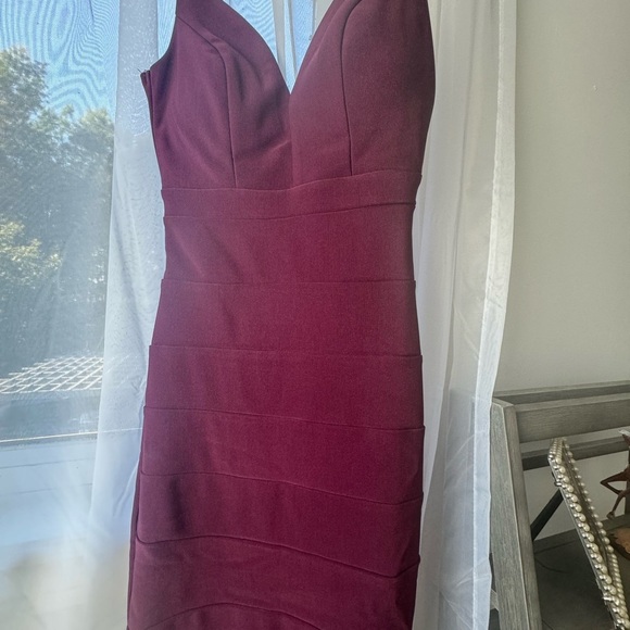 Le Chateau party dress - Picture 3 of 5